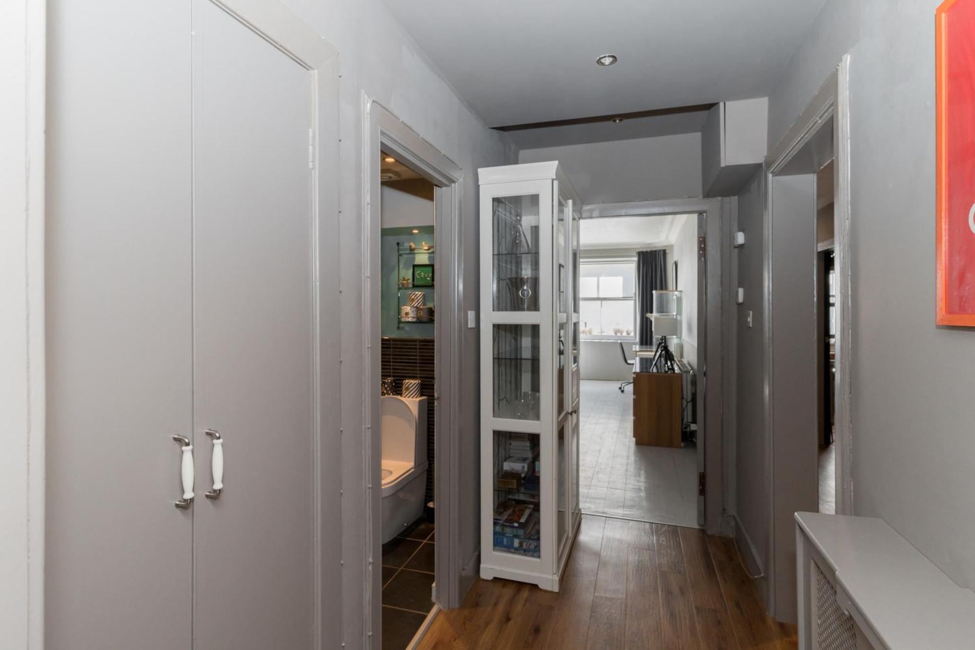 Апартаменты Beautiful & Bright 2bd Flat - Haymarket