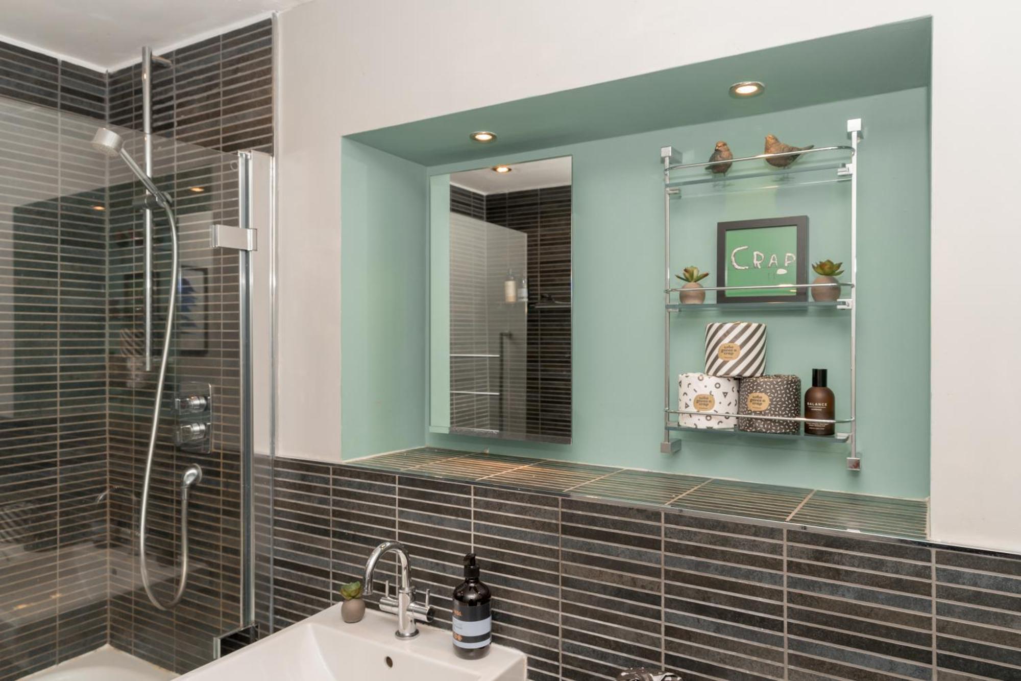 Beautiful & Bright 2bd Flat - Haymarket * Эдинбург