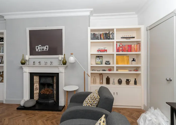 Beautiful & Bright 2Bd Flat - Haymarket